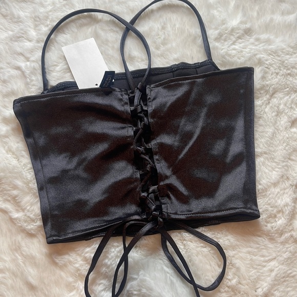 NWT H&M lace up crop top - SIZE: XS - Picture 3 of 6